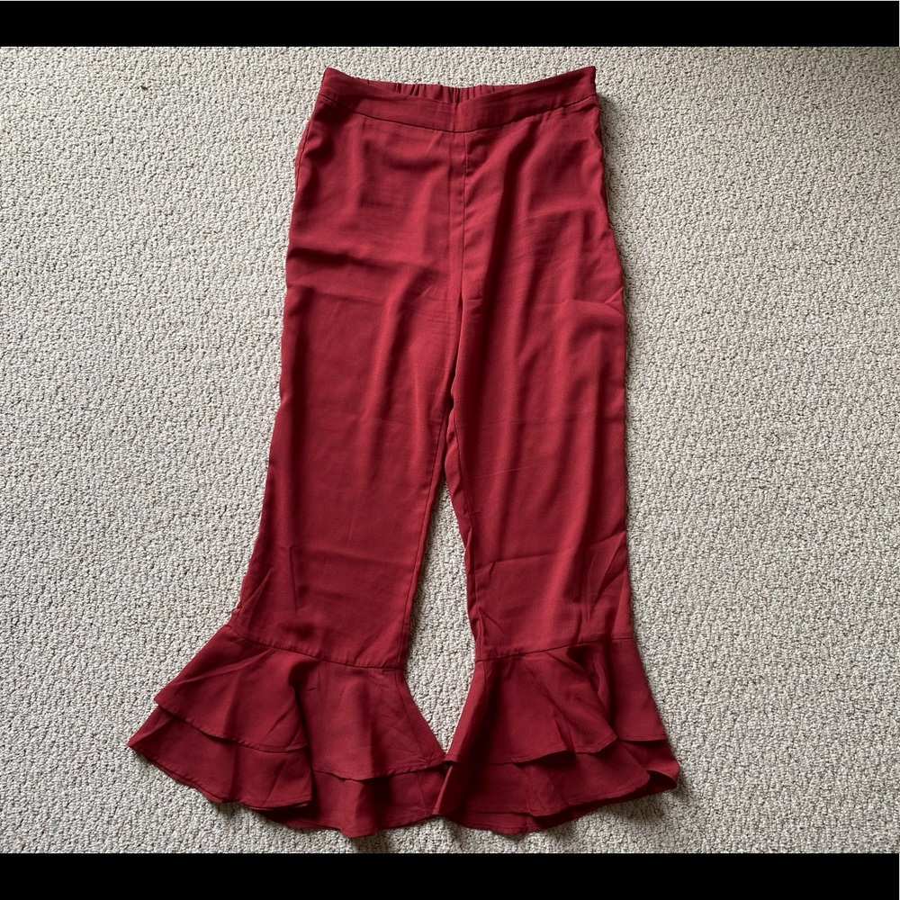 Lulu’s flared dress pants